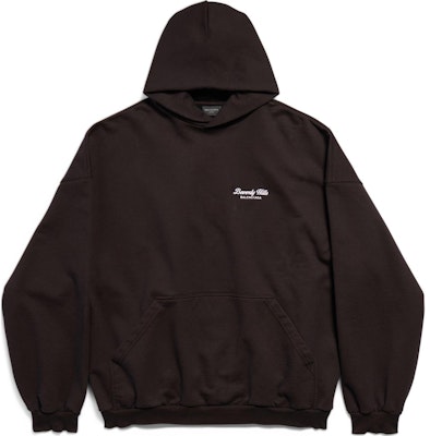 Balenciaga FW24 Hoodie Oversized Unisex Hitam dengan Motif Huruf. 739024TQVS79034 Order Balenciaga FW24 Hoodie Oversized Unisex Hitam dengan Motif Huruf. 739024TQVS79034