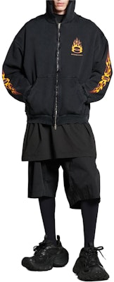 Balenciaga FW24 Logo Print Black Zip Hoodie Unisex Regular Fit. 770939TQVW91134 Shop Balenciaga FW24 Logo Print Black Zip Hoodie Unisex Regular Fit. 770939TQVW91134