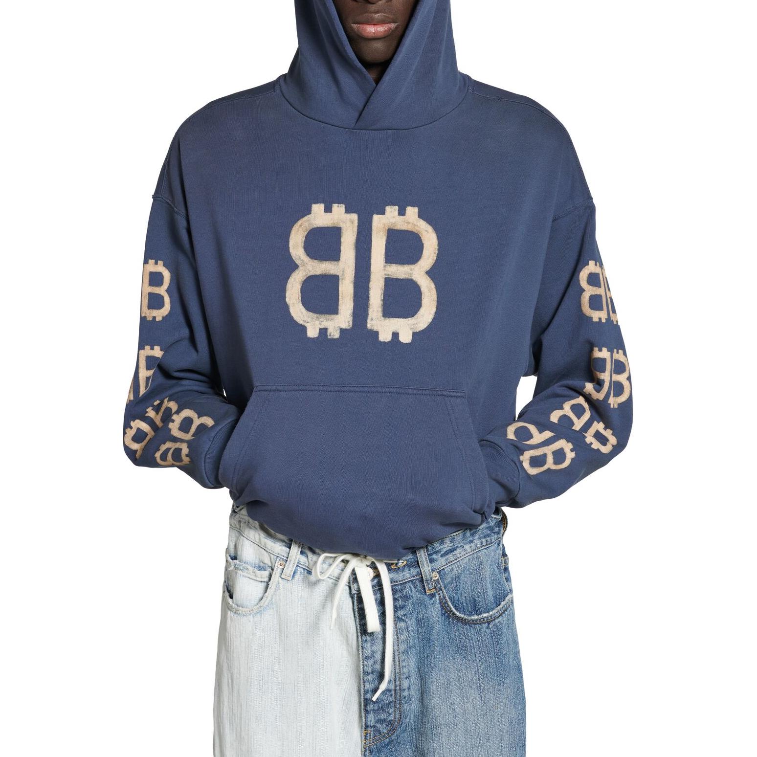 Shop Balenciaga FW24 藍色標誌印花連帽衫 男女皆宜標準版型。 767877TOVU74108