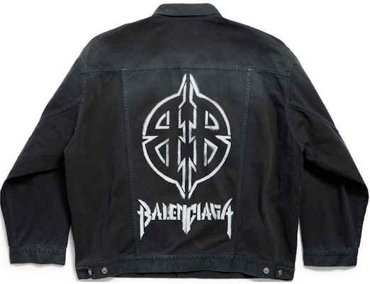 巴黎世家FW24金属BB标志喷绘牛仔夹克男女同款黑色宽松款式夹克。 793892TNW111672 Lookbook 巴黎世家FW24金属BB标志喷绘牛仔夹克男女同款黑色宽松款式夹克。 793892TNW111672