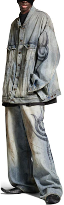 Balenciaga FW24 Y2K 印花淺藍牛仔外套 寬鬆版型 809457TRW775760 Sizing Balenciaga FW24 Y2K 印花淺藍牛仔外套 寬鬆版型 809457TRW775760