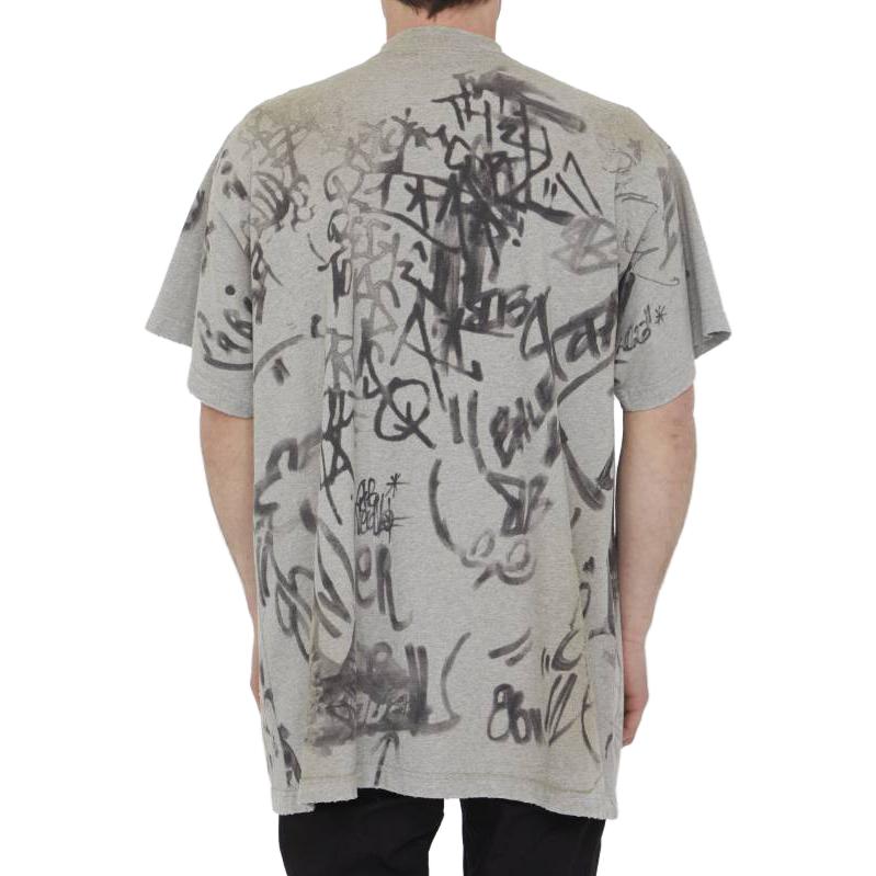 Lookbook Balenciaga Graffiti Print Logo Patch Crewneck T-Shirt SS23 Grey  Tee. 739028TOVA71300