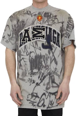 Balenciaga Graffiti Print Logo Patch Crewneck T-Shirt SS23 Grey Tee. 739028TOVA71300 Sizing Balenciaga Graffiti Print Logo Patch Crewneck T-Shirt SS23 Grey Tee. 739028TOVA71300