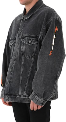 巴黎世家重金属SS22标志印花黑色长袖牛仔夹克. 694504TBP471055 Shop 巴黎世家重金属SS22标志印花黑色长袖牛仔夹克. 694504TBP471055