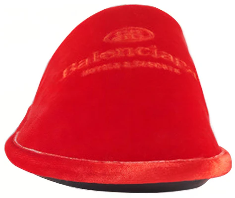 Pantoufles Balenciaga Velours Rouge Brodées Maison 617603W2BS16501 Lookbook Pantoufles Balenciaga Velours Rouge Brodées Maison 617603W2BS16501