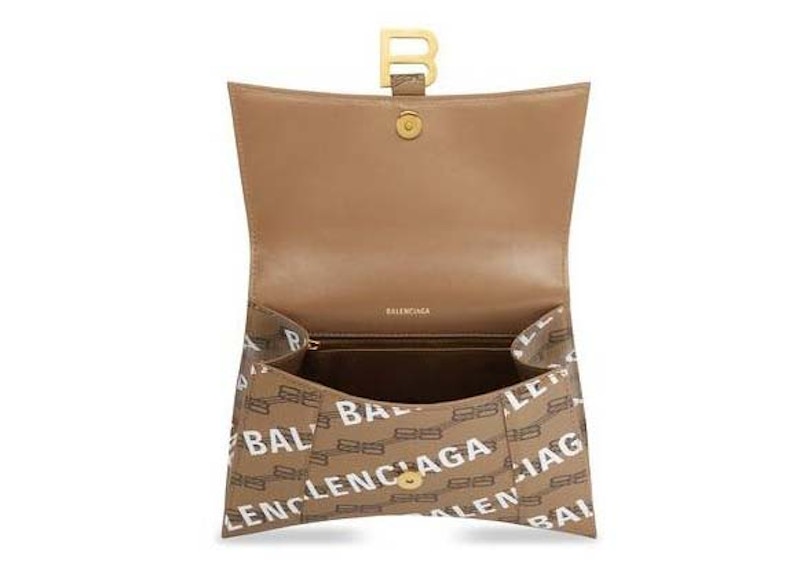 Lookbook 발렌시아가 아워글라스 BB 모노그램 베이지 탑 핸들 백 
