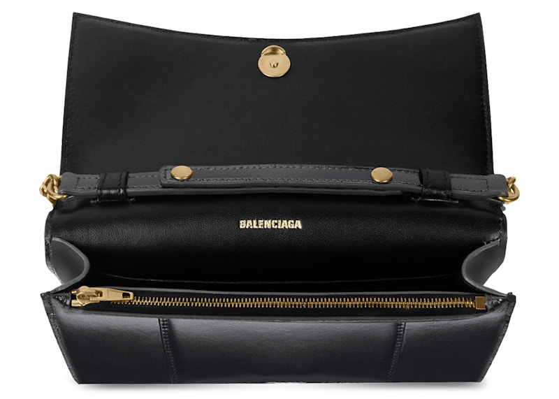 Lookbook Balenciaga Hourglass Dompet Dengan Rantai Hitam