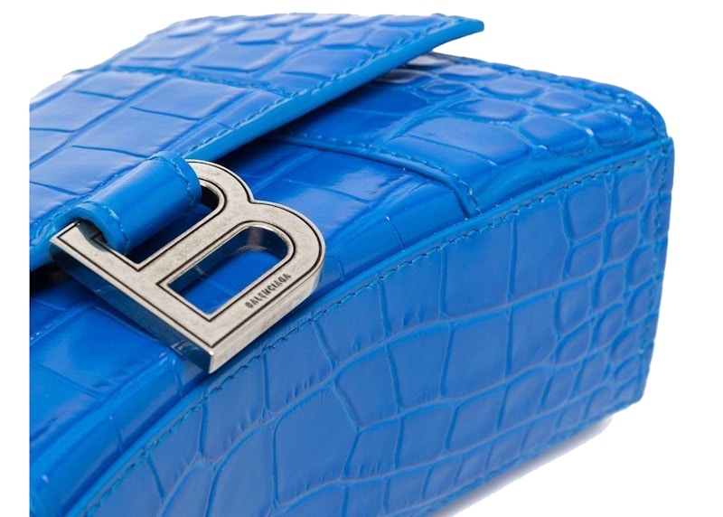 Lookbook 巴黎世家Hourglass XS浮雕手提包皇家蓝