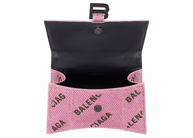 Lookbook 巴黎世家Hourglass XS链条斜挎包满钻标志粉黑色