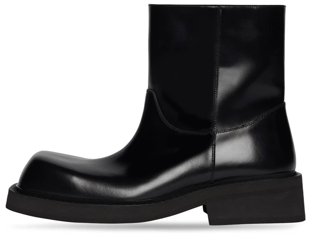 balenciaga-inspector-slip-on-boots-black-leather-693915-wbcy-01000