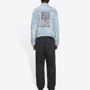 Balenciaga 寬鬆版淺藍色牛仔外套 Shop Balenciaga 寬鬆版淺藍色牛仔外套