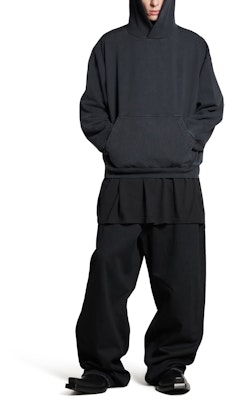 Sudadera Balenciaga Negra Unisex con Estampado de Letras Oversize. 767877TPVU51569 Shop Sudadera Balenciaga Negra Unisex con Estampado de Letras Oversize. 767877TPVU51569