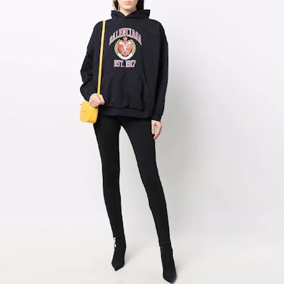 Balenciaga Logo Hoodie Unisex Oversized Fit in Navy Blue. 675003TLV908067 Lookbook Balenciaga Logo Hoodie Unisex Oversized Fit in Navy Blue. 675003TLV908067