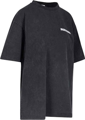 Balenciaga Logo Oversized Black T-Shirt Unisex Casual Couple Style. 641655TLVB39034 Lookbook Balenciaga Logo Oversized Black T-Shirt Unisex Casual Couple Style. 641655TLVB39034