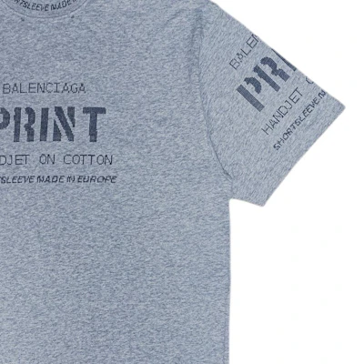 巴黎世家Logo印花男士灰色休闲圆领T恤标准版型。 739784TOVN61167 Purchase 巴黎世家Logo印花男士灰色休闲圆领T恤标准版型。 739784TOVN61167