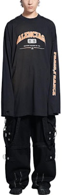 バレンシアガ ロゴプリント オーバーサイズ 長袖Tシャツ ブラック カジュアルウェア 681046TLVJ11074 Shop バレンシアガ ロゴプリント オーバーサイズ 長袖Tシャツ ブラック カジュアルウェア 681046TLVJ11074