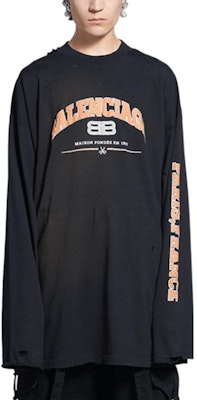 バレンシアガ ロゴプリント オーバーサイズ 長袖Tシャツ ブラック カジュアルウェア 681046TLVJ11074 Purchase バレンシアガ ロゴプリント オーバーサイズ 長袖Tシャツ ブラック カジュアルウェア 681046TLVJ11074