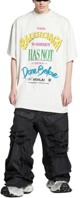 Balenciaga Camiseta Blanca Oversize con Logo Impreso Unisex SS24. 787349TQVW49012 Shop Balenciaga Camiseta Blanca Oversize con Logo Impreso Unisex SS24. 787349TQVW49012