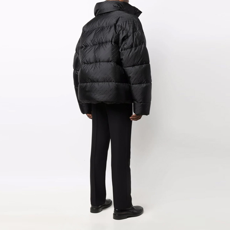 Shop Balenciaga Jaket Puffer Logo Cetakan Hitam 681885TKO401000