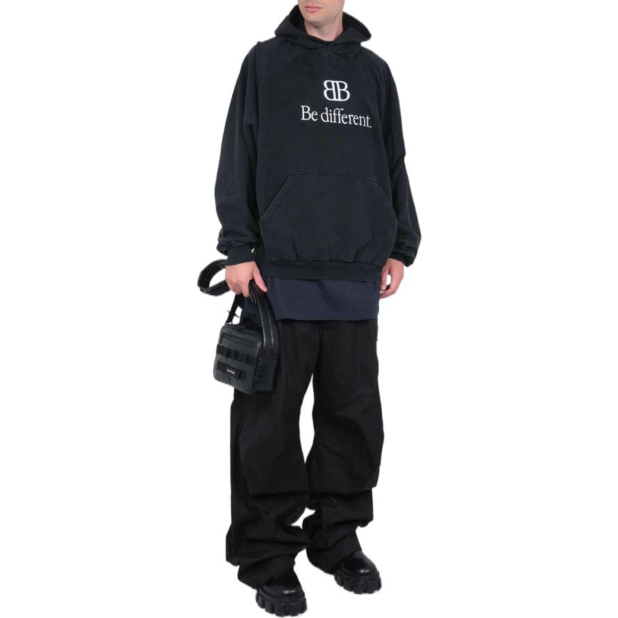 Shop Balenciaga Logo Print Pullover Sweatshirt Unisex Regular Fit Black. 720406TNVV11070