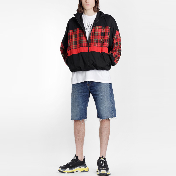 Details for Kaos Pria Balenciaga Logo Print Crewneck Putih 556150TYK239000