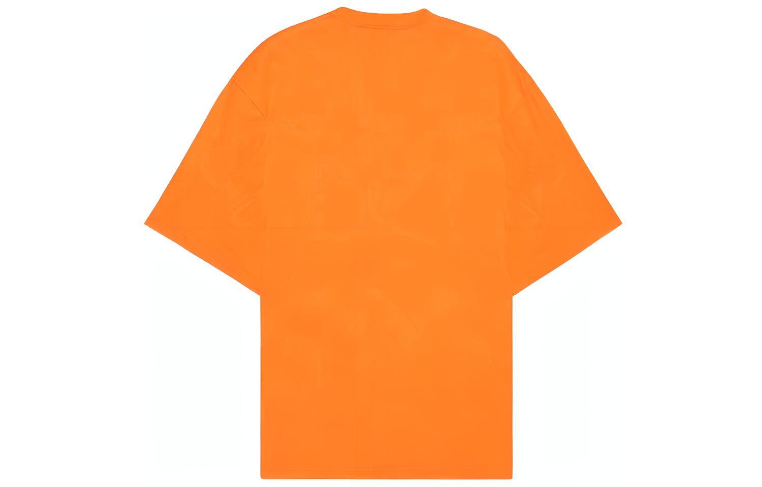 Lookbook Camiseta Naranja Balenciaga con Texto Multilingüe Impreso. 641614TJVI37513