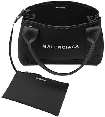 バレンシアガ ネイビーカバ XS トート (ブラック)
Lookbook バレンシアガ ネイビーカバ XS トート (ブラック)