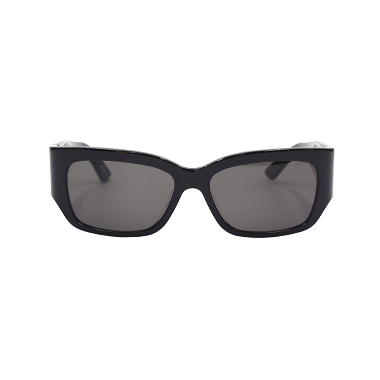 Lookbook Gafas Rectangulares Estrechas Balenciaga Paper Unisex Edición Parejas. BB0331SK-001-56