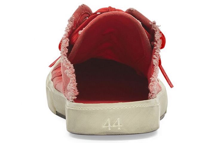 Shop バレンシアガ Paris スニーカーミュール "Destroyed - Red" (破損-赤) 693953-W3RC3-6090