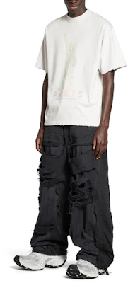 Balenciaga Paris Statue of Liberty Graphic Unisex White T-Shirt Regular Fit. 764235TQVR99016 Shop Balenciaga Paris Statue of Liberty Graphic Unisex White T-Shirt Regular Fit. 764235TQVR99016