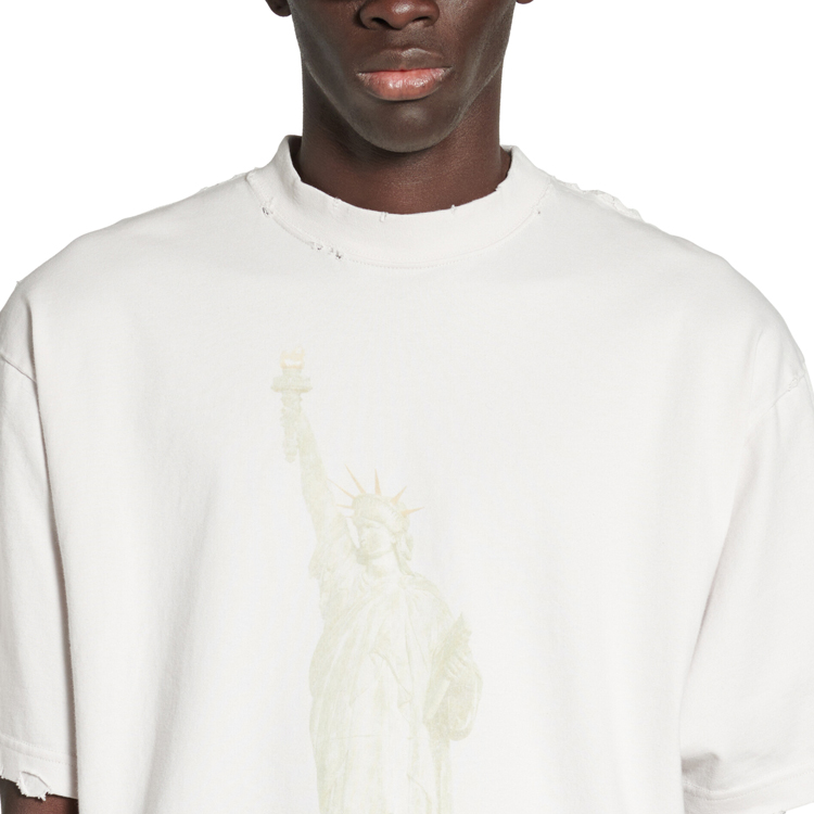 Sizing Balenciaga Paris Statue of Liberty Graphic Unisex White T-Shirt Regular Fit. 764235TQVR99016