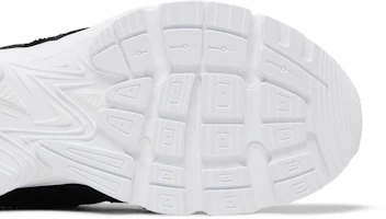 Purchase Balenciaga Phantom Sneaker 'Black White' 678869-W2E96-1090
