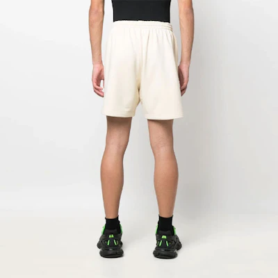 Balenciaga Celana Pendek Pria Regular Fit Beige Logo Kampanye Politikal. 676137TKVI98962 Purchase Balenciaga Celana Pendek Pria Regular Fit Beige Logo Kampanye Politikal. 676137TKVI98962