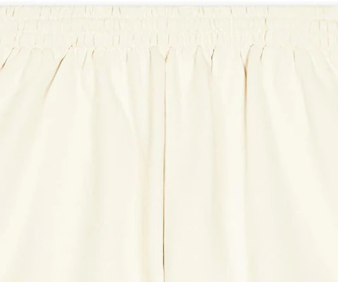 Balenciaga Celana Pendek Pria Regular Fit Beige Logo Kampanye Politikal. 676137TKVI98962 Sizing Balenciaga Celana Pendek Pria Regular Fit Beige Logo Kampanye Politikal. 676137TKVI98962