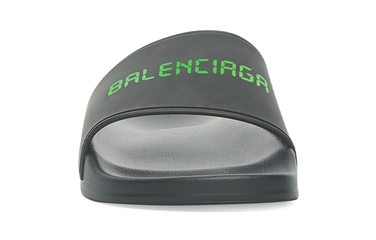 Shop 巴黎世家 Pool 橡膠夜光時尚涼拖 黑色