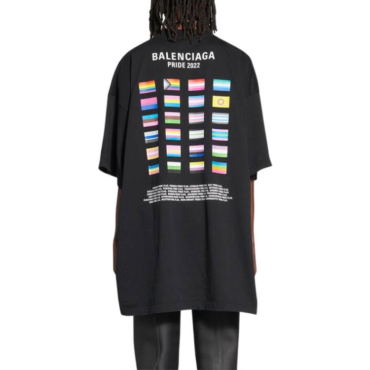 Purchase Balenciaga PRIDE 22 Twin Portrait Multinational Flag Logo Black Tee Men. 694576TMVO21070