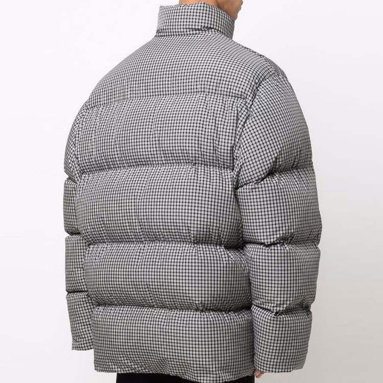 Shop Balenciaga 經典格紋高領羽絨外套 寬鬆版 黑色. 681440TLO361070