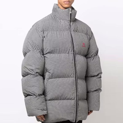 Balenciaga 經典格紋高領羽絨外套 寬鬆版 黑色. 681440TLO361070 Purchase Balenciaga 經典格紋高領羽絨外套 寬鬆版 黑色. 681440TLO361070
