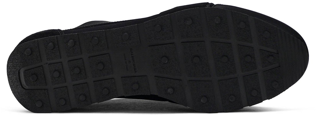 Balenciaga Race Runner 'Triple Black' 570249-W0YXS-1000 Shop Balenciaga Race Runner 'Triple Black' 570249-W0YXS-1000