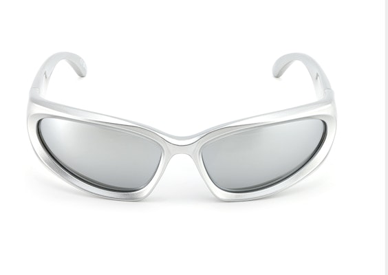 巴里enciaga 男士银色猫眼墨镜刻字款式。 BB0157S004 Lookbook 巴里enciaga 男士银色猫眼墨镜刻字款式。 BB0157S004