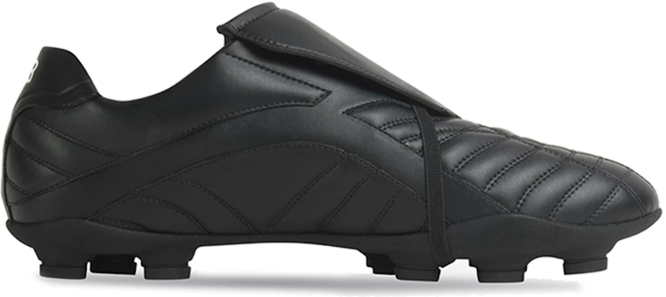 Balenciaga Kasut Bola 'Triple Black' 637265-W3BR1-1090 Lookbook Balenciaga Kasut Bola 'Triple Black' 637265-W3BR1-1090