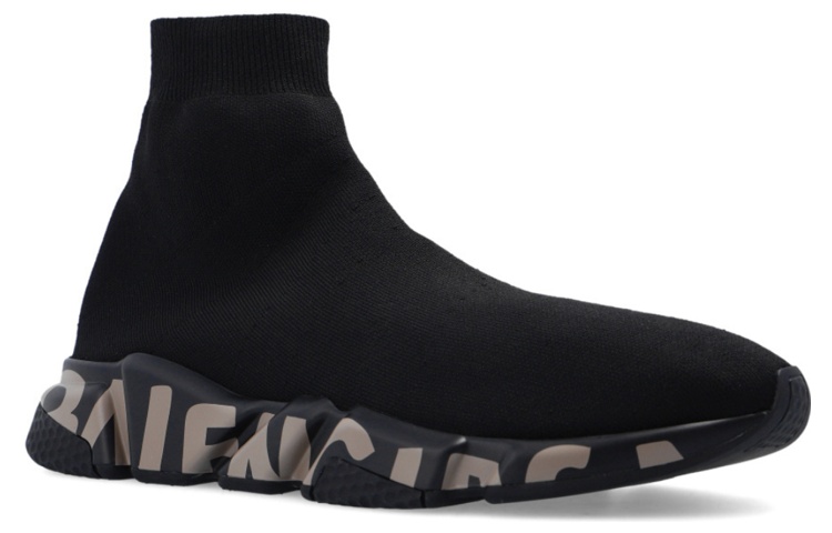 Lookbook 巴黎世家 黑暗米色 中底涂鸦 速度运动鞋 645334W2DB71910