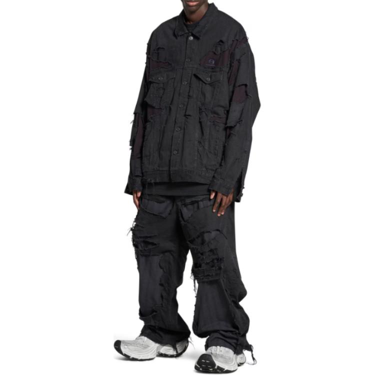 Shop 발렌시아가 스플라이스드 로고 프린트 루즈 재킷 - 유니섹스 블랙 793886TQW541071