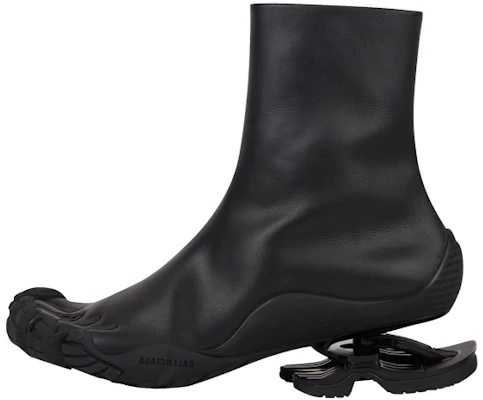 Balenciaga Boot Tumit Ankle 'Kulit Hitam' 672430WBCR11000 Buy Balenciaga Boot Tumit Ankle 'Kulit Hitam' 672430WBCR11000