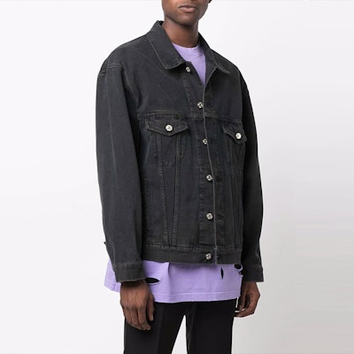 Balenciaga Jaket Denim Logo Spray Cat Unisex Hitam. 678354TIWA21440 Details for Balenciaga Jaket Denim Logo Spray Cat Unisex Hitam. 678354TIWA21440