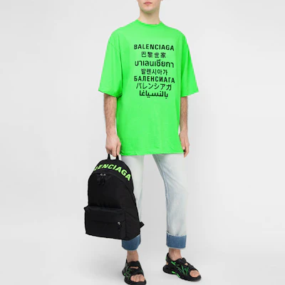 Balenciaga SS21 Multilingual Text Graphic T-Shirt Unisex Green. 641614TJVI34162 Lookbook Balenciaga SS21 Multilingual Text Graphic T-Shirt Unisex Green. 641614TJVI34162