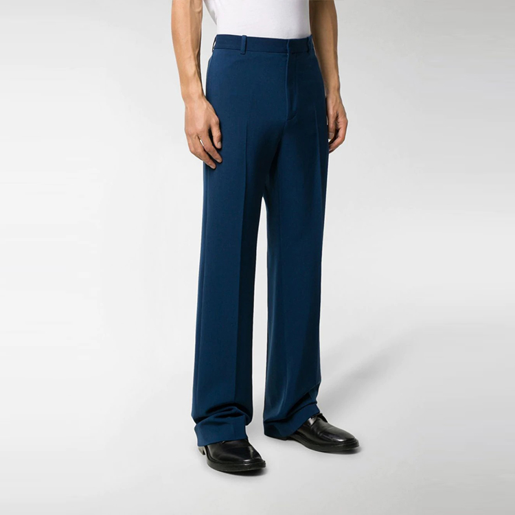 Purchase Balenciaga SS21 Seluar Lurus Bercampur Wool dalam Biru Gelap. 601181TGT034604