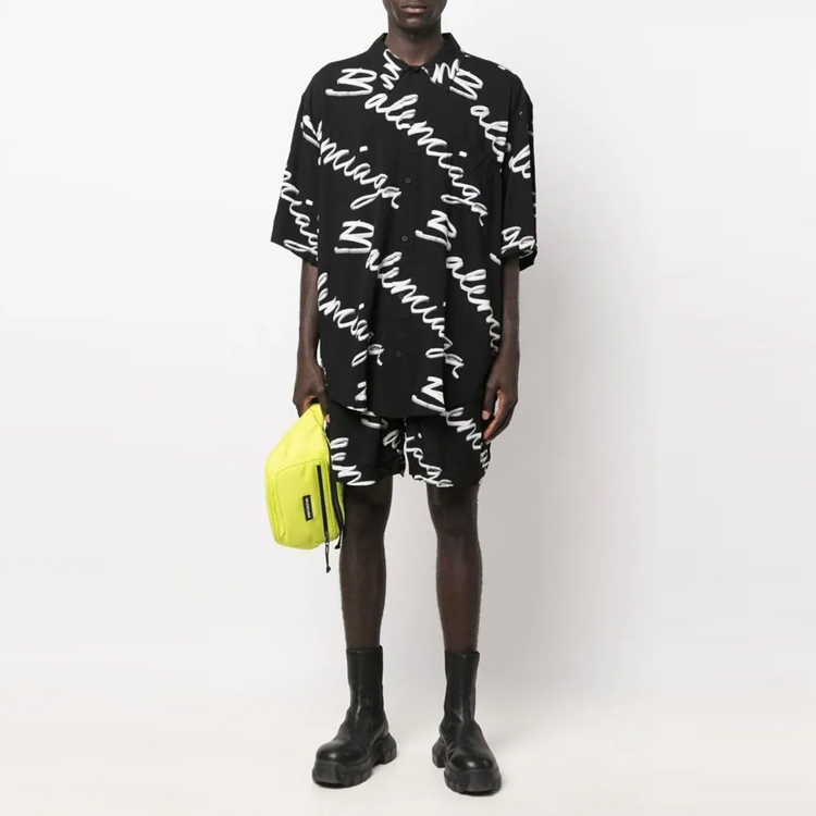 Shop Balenciaga SS22  Black Logo Print Loose Fit Short Sleeve Shirt. 681813TML131070
