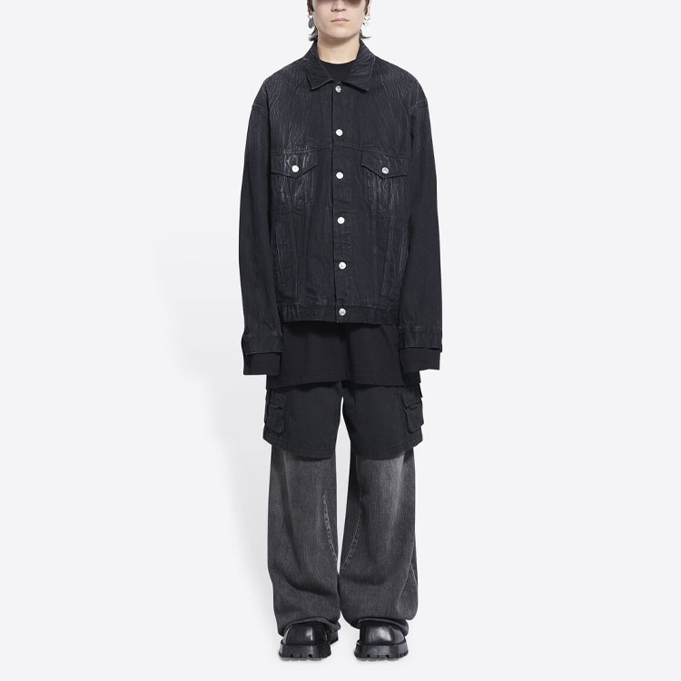 Shop Balenciaga SS22 Jaket Denim Hitam Leher Petak Logo dengan Poket. 690198TBP479034