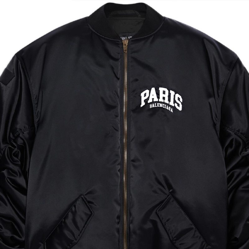 Sizing Balenciaga SS22 黑色拉鍊外套 字母標誌印花 常規版型。 690398TYD311000